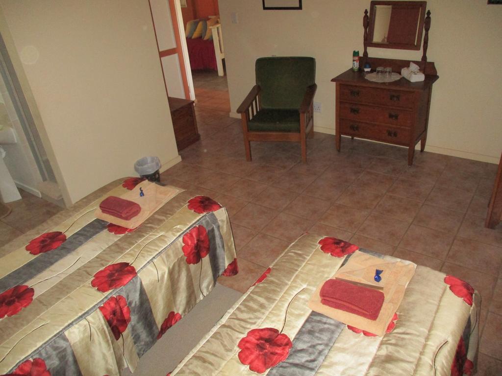 Van Rhyn Guest House Vanrhynsdorp Zewnętrze zdjęcie