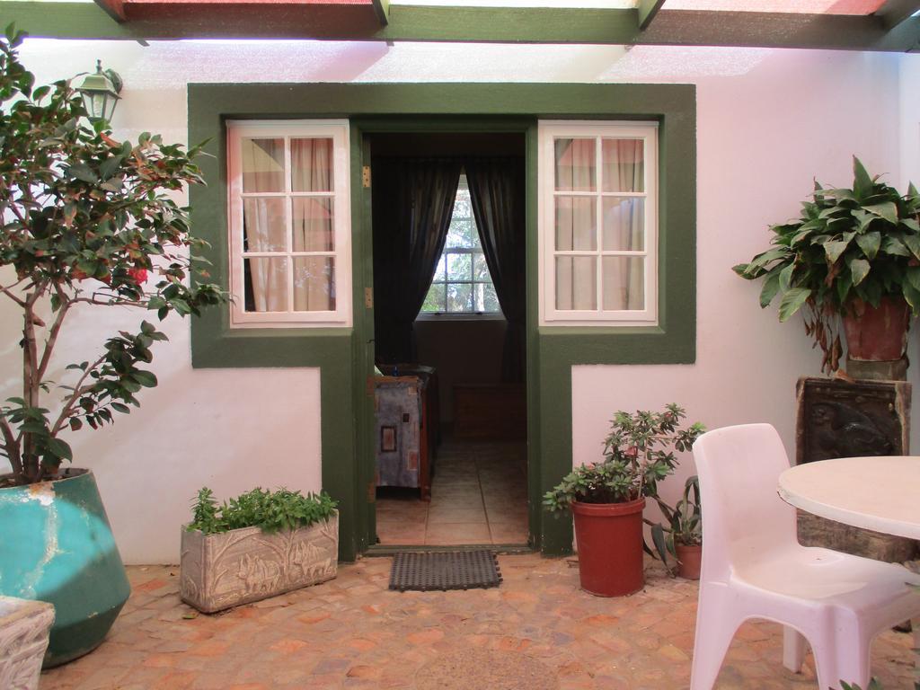 Van Rhyn Guest House Vanrhynsdorp Zewnętrze zdjęcie