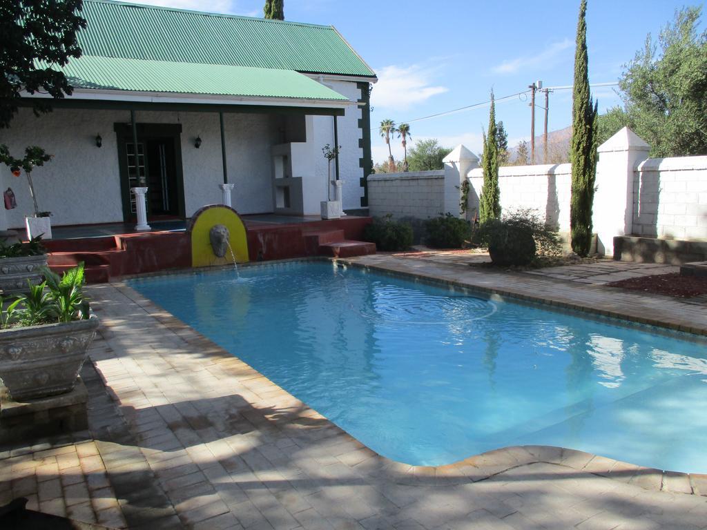 Van Rhyn Guest House Vanrhynsdorp Zewnętrze zdjęcie