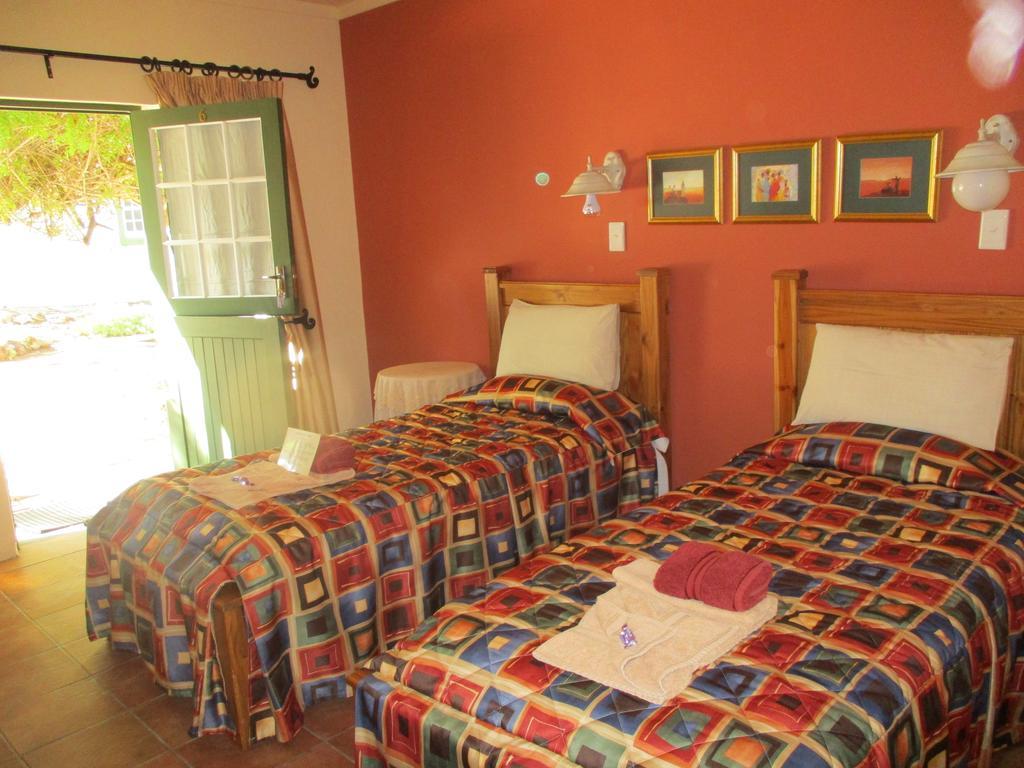 Van Rhyn Guest House Vanrhynsdorp Zewnętrze zdjęcie